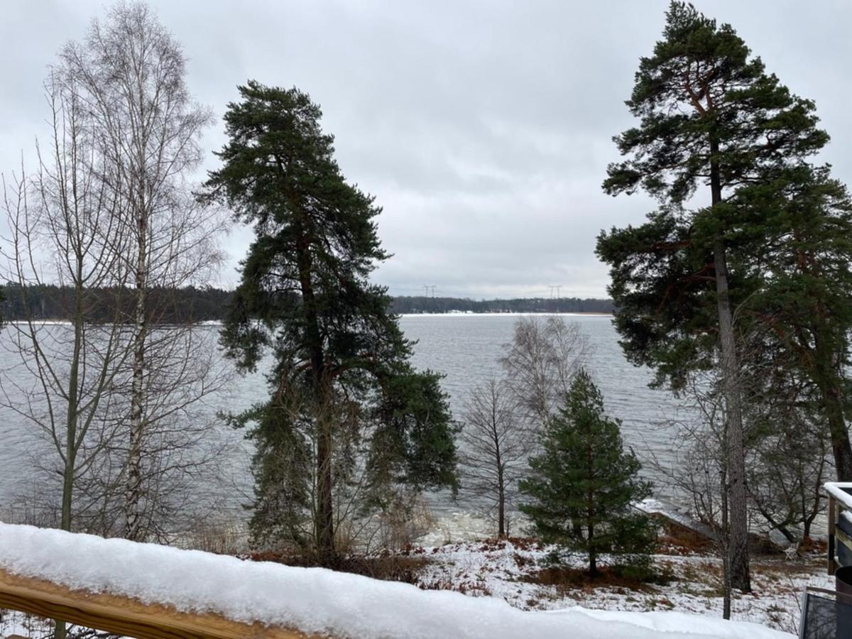 Relaxing Lake Oasis With Jacuzzi - Amazing View & Private Pier Stockholm Buitenkant foto
